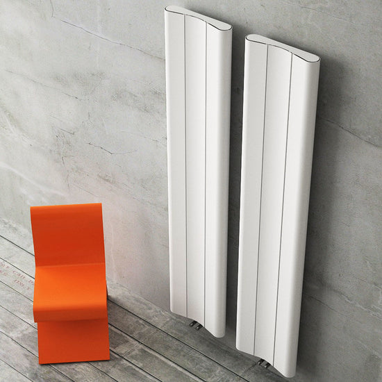 Carisa Curvy Dikey Alüminyum Radyatör Modern Tasarım Beyaz